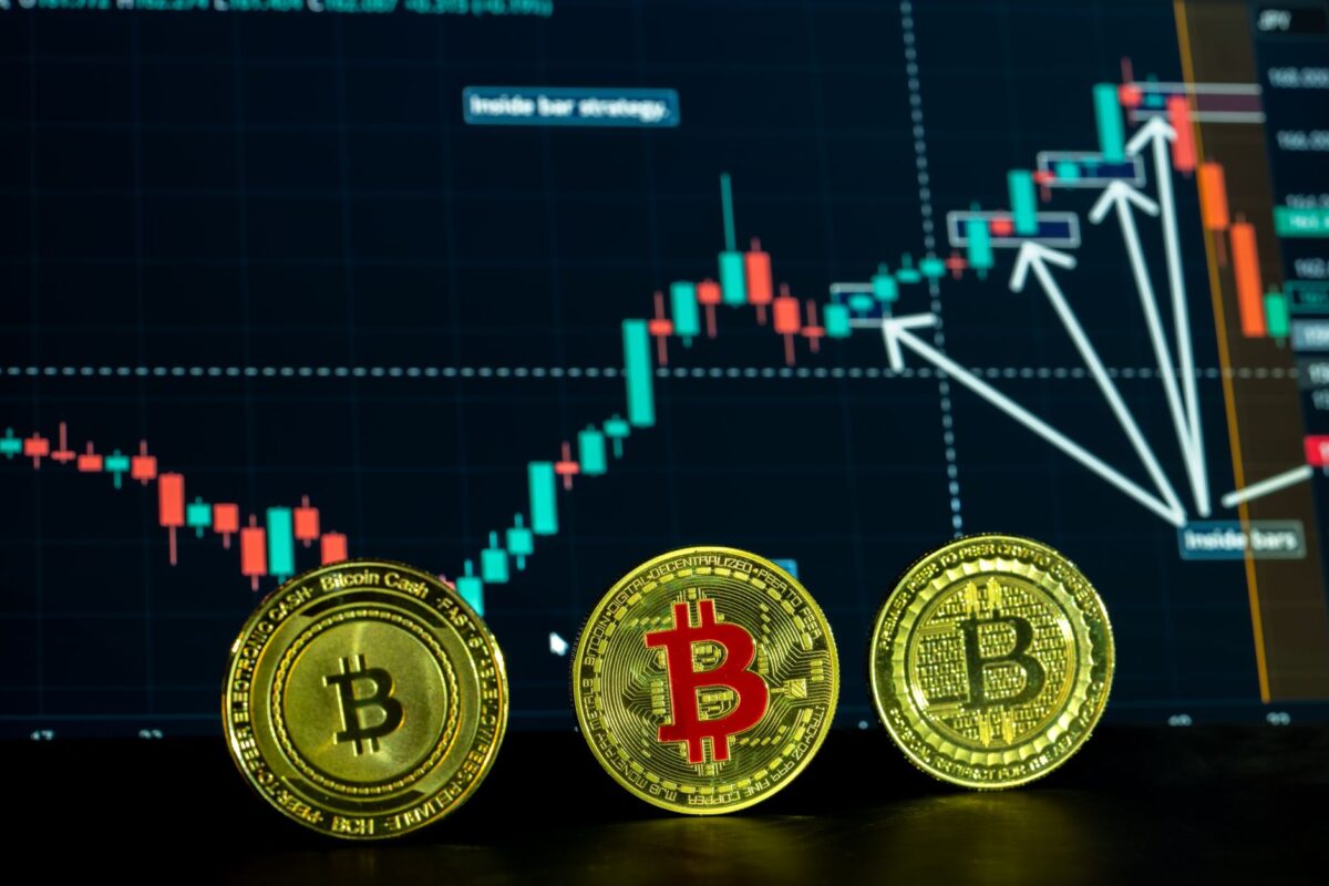 Bitcoin à mi-octobre : un Uptober sous pression entre la Fed et les sorties d&rsquo;ETF